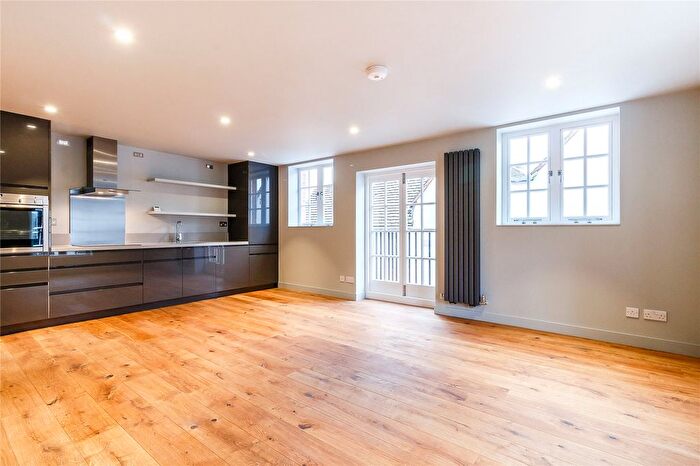 1 Bedroom Flat To Rent In Friday Street, Henley-On-Thames, Oxfordshire, RG9