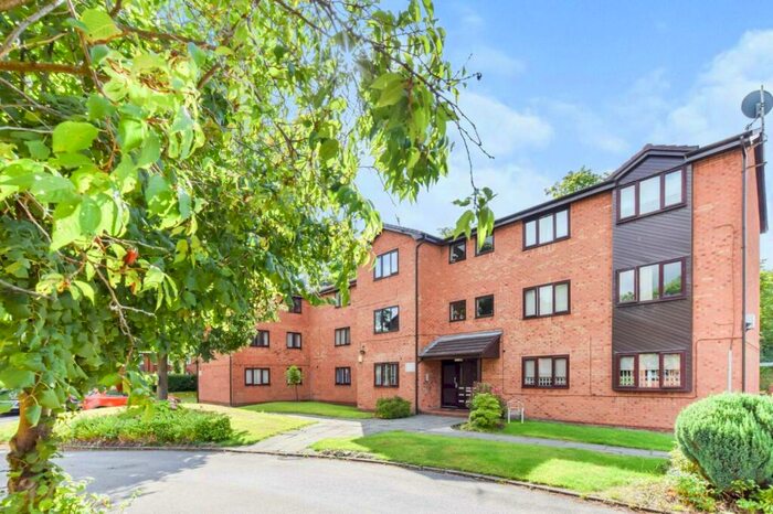 2 Bedroom Flat To Rent In Voltaire Avenue, Salford, M6