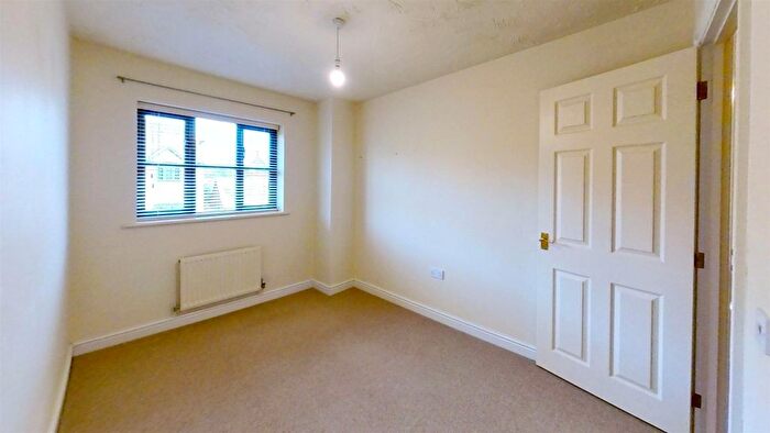 5 Bedroom Detached House To Rent In Plantation Place, Shenley Brook End, Milton Keynes, MK5