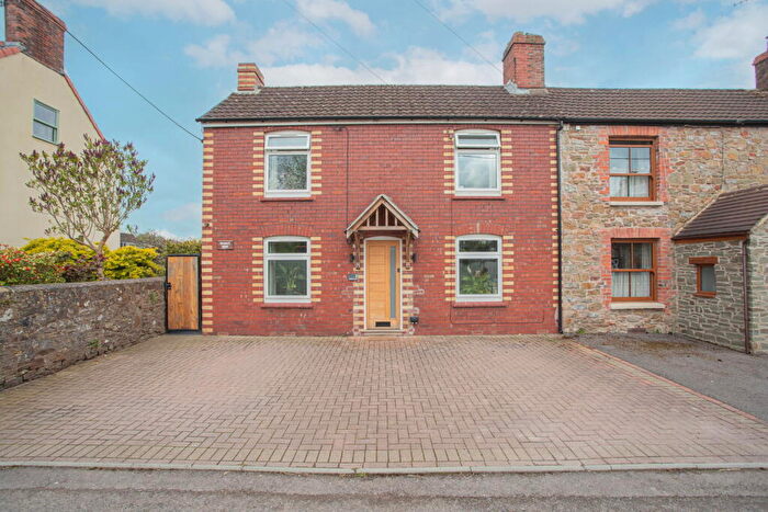 4 Bedroom Semi Detached House For Sale In Newtown, Charfield, GL12