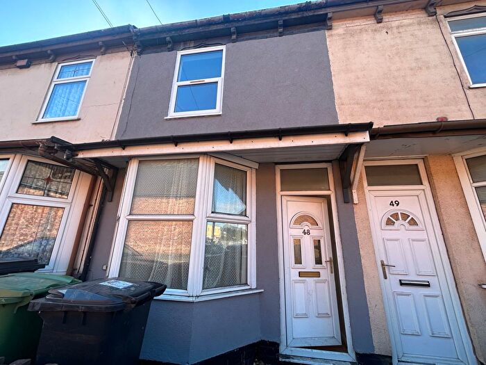3 Bedroom Property To Rent In Woden Road, Wolverhampton, WV10