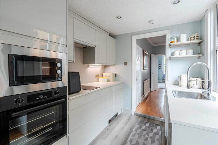 5 Bedroom Terraced House For Sale In Park Street, Dunstable, Bedfordshire, LU6