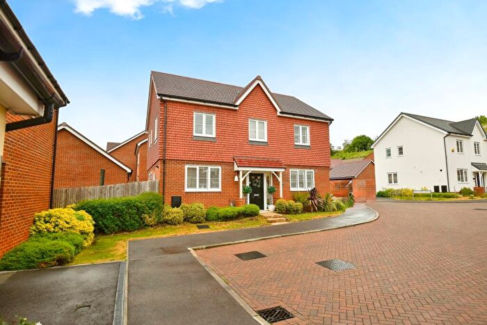 4 Bedroom Detached House For Sale In Mason Lane, Rochester, Kent, ME1