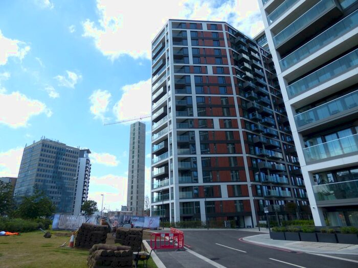 3 Bedroom Flat To Rent In Judde House, Duke Of Wellington Avenue, Woolwich Arsenal, SE18