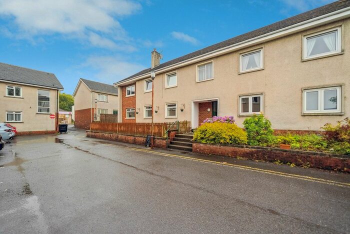 3 Bedroom Flat To Rent In Busby Road, Clarkston, Glasgow, G76