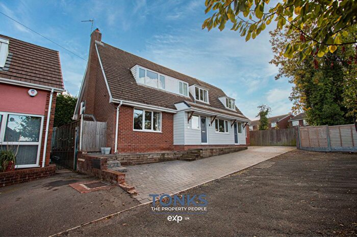 4 Bedroom Detached House For Sale In Merton Close, Oldbury, B68