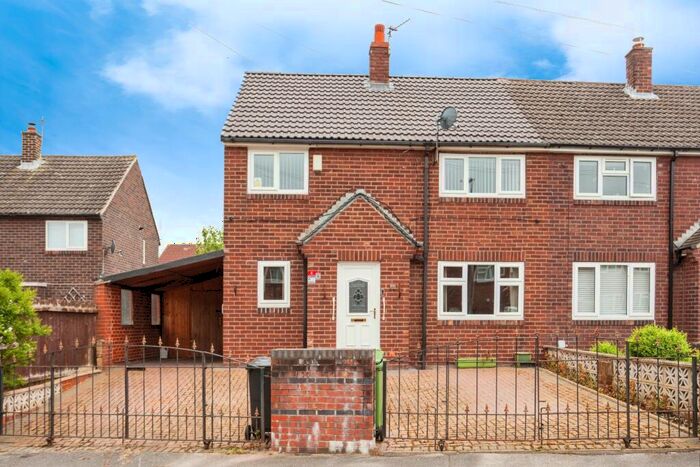 3 Bedroom Semi-Detached House For Sale In Embleton Road, Methley, Leeds, West Yorkshire, LS26