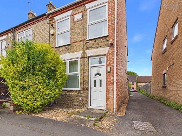 3 Bedroom End Of Terrace House For Sale In Cavendish Street, Peterborough, PE1