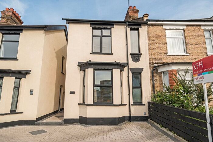 3 Bedroom Detached House For Sale In Homesdale Road, Bromley, BR2