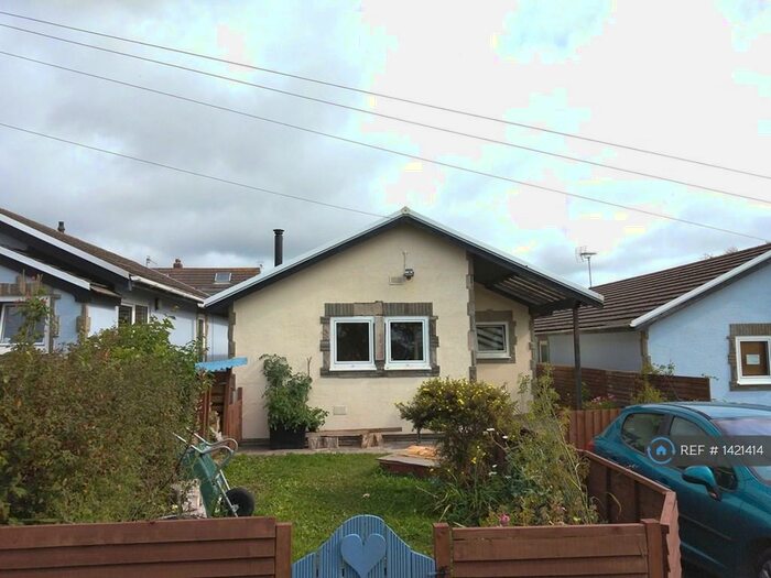 2 Bedroom Bungalow To Rent In Miles Lane, Swansea, SA3
