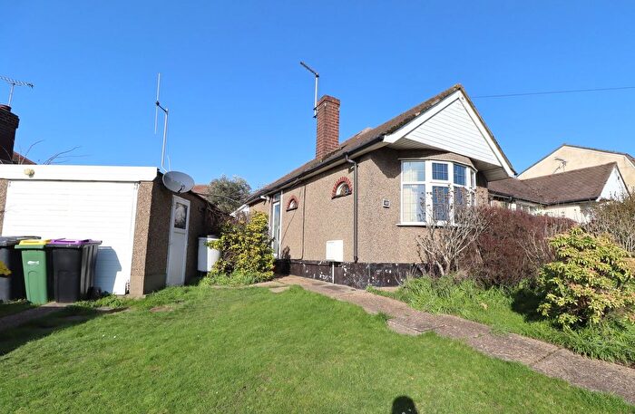 2 Bedroom Semi Detached Bungalow For Sale In Roach Avenue, Rayleigh, SS6