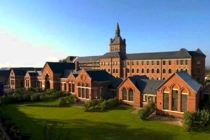 2 Bedroom Flat To Rent In Highcroft Hall, Highcroft Road, Erdington, B23