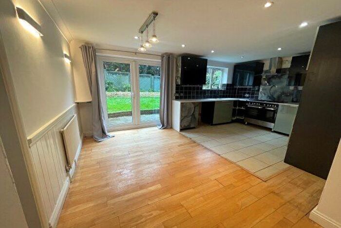 5 Bedroom Property To Rent In Laurel Close, Yaxley, Peterborough, PE7