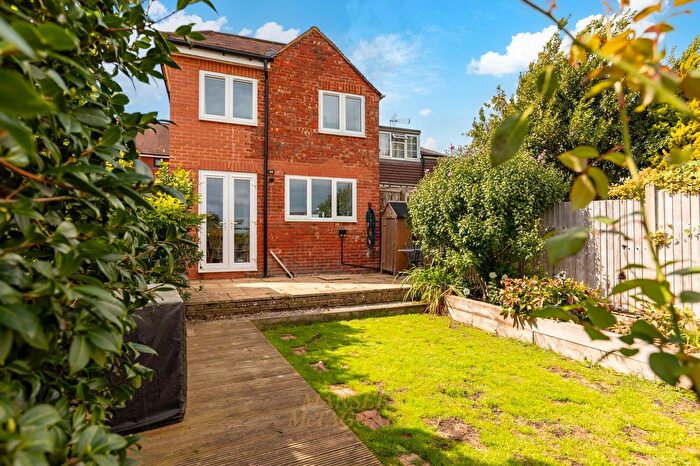 2 Bedroom Semi-Detached House For Sale In Lingfield Road, East Grinstead, RH19