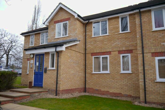 1 Bedroom Flat To Rent In Kirkland Drive, Enfield, EN2