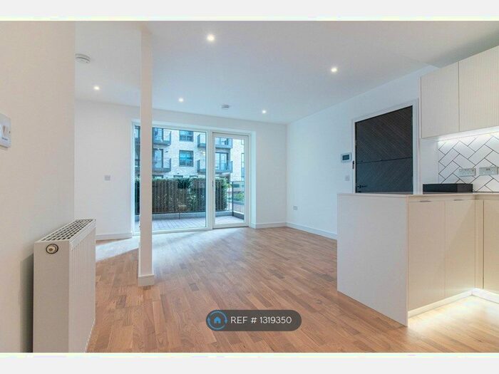 Studio To Rent In Arber House, Southall UB1