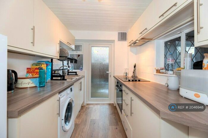 2 Bedroom Semi-Detached House To Rent In The Knares, Basildon, SS16