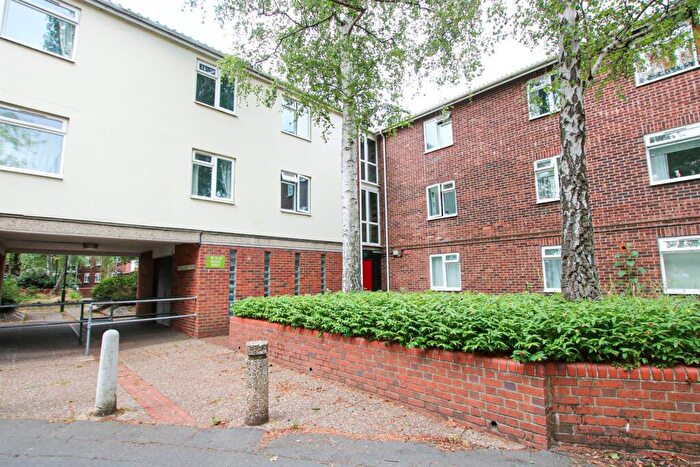 3 Bedroom Flat For Sale In Russell Street, Norwich, NR2