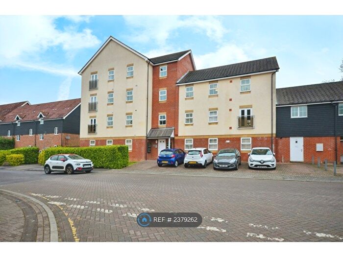 2 Bedroom Flat To Rent In White's Way, Hedge End, Southampton, SO30