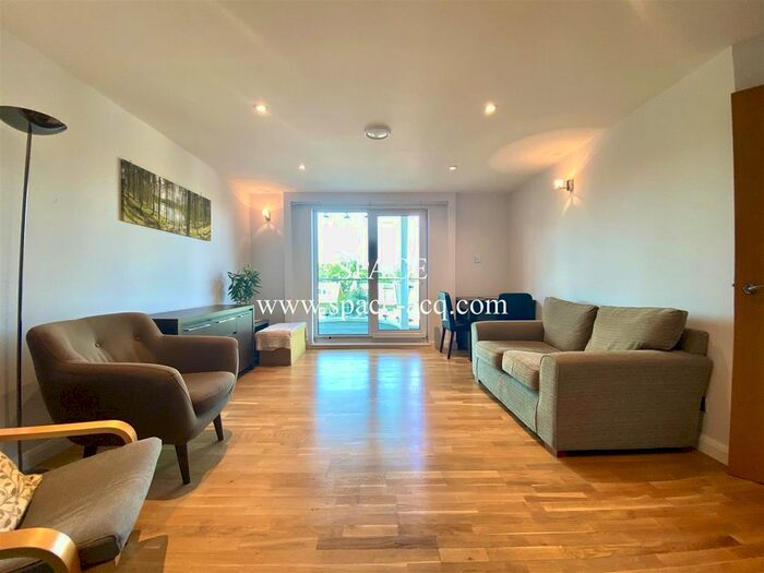 2 Bedroom Flat To Rent In Tower Point, Sydney Road, Enfield, EN2