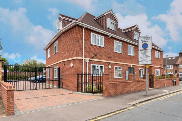 2 Bedroom Flat To Rent In Whippendell Road, Watford, WD18