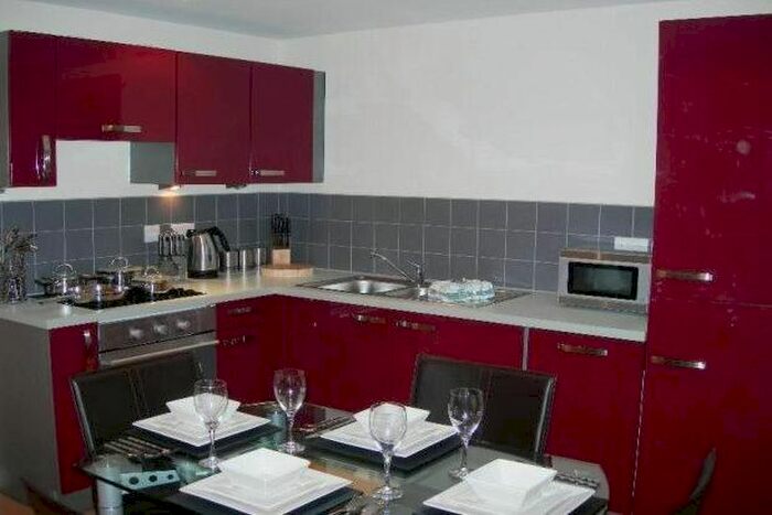 2 Bedroom Flat To Rent In York Place, Leeds, LS1
