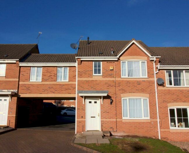 4 Bedroom Town House To Rent In Bushelton Close, Coventry, CV1