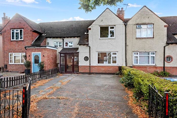3 Bedroom Terraced House For Sale In Justins Avenue, Stratford-Upon-Avon, CV37
