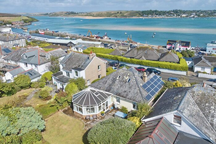 3 Bedroom Terraced House For Sale In Treverbyn Road, Padstow, PL28