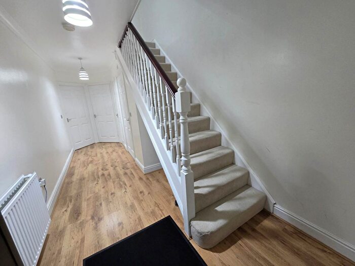 3 Bedroom Town House For Sale In Gardeners Place, Chartham, CT4