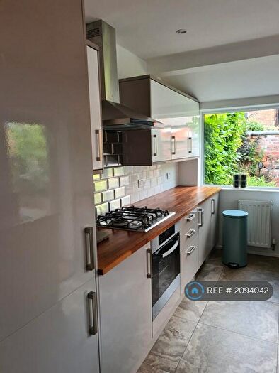 3 Bedroom Terraced House To Rent In Merton Road, Manchester, M25