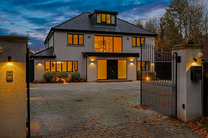 5 Bedroom Detached House For Sale In Leas Road, Warlingham, CR6