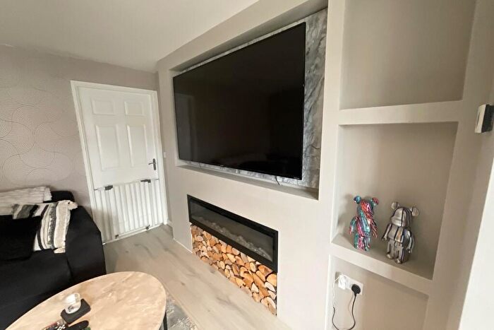2 Bedroom Semi-Detached House For Sale In Swan Street, Poolsbrook, Chesterfield, S43