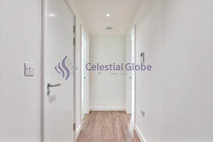1 Bedroom Flat To Rent In Beaufort Square, London, NW9