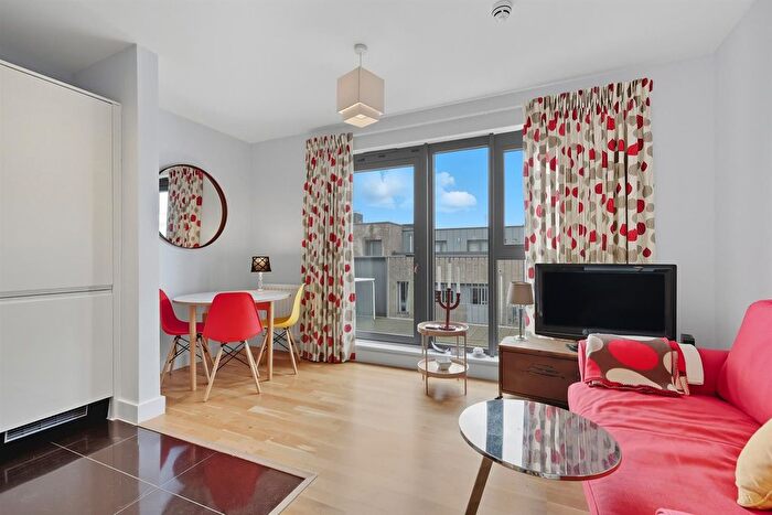 1 Bedroom Flat To Rent In Green Lanes Walk, N4