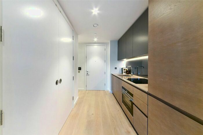 Studio To Rent In George Street, Canary Wharf, London, E14