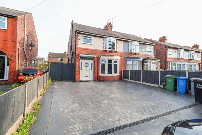 3 Bedroom Semi-Detached House For Sale In Talbot Road, Stretford, Manchester, M32