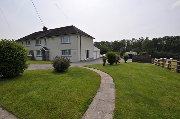 4 Bedroom Semi-Detached House For Sale In Lon Las, St. Clears, Carmarthen, SA33