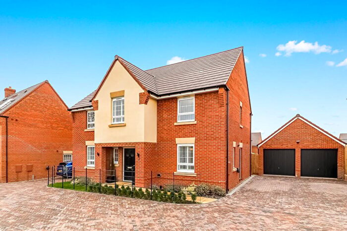 4 Bedroom Detached House For Sale In Yellow Brick Road, Winslow, Buckingham, MK18