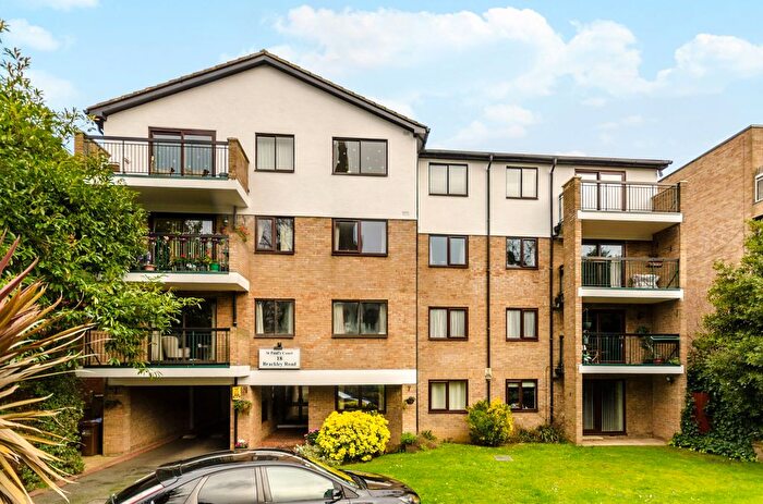 2 Bedroom Flat To Rent In Brackley Road, St. Pauls Court, BR3