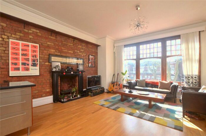 2 Bedroom Apartment To Rent In Princes Avenue, Muswell Hill, London, N10