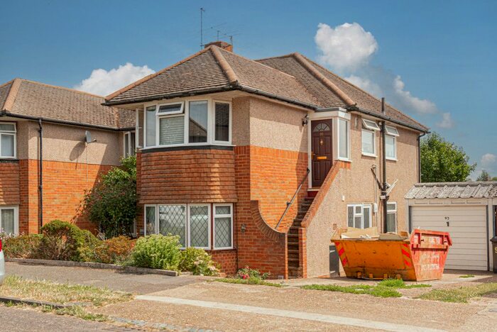 2 Bedroom Maisonette To Rent In Stamford Green Road, Epsom, KT18