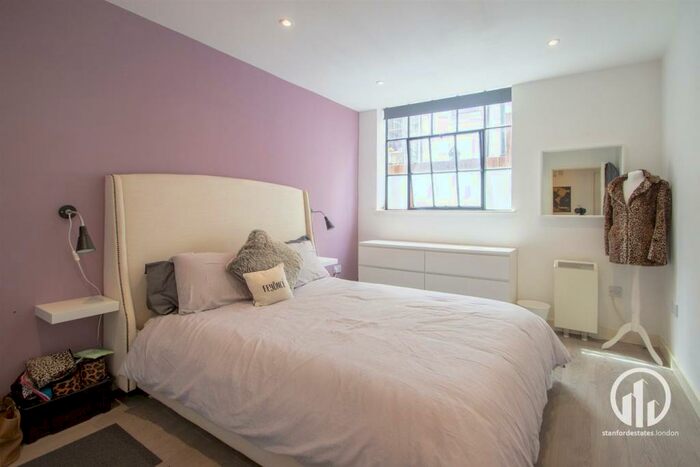 1 Bedroom Flat To Rent In Bird In Hand Mews, London, SE23