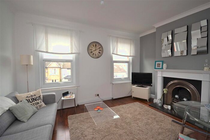 2 Bedroom Flat To Rent In Sydney Road, Muswell Hill, -, N10