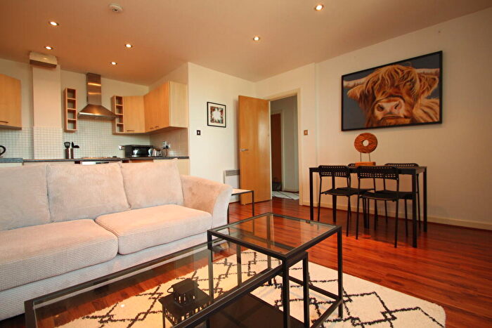 2 Bedroom Apartment To Rent In Bothwell Street, City Centre, G2