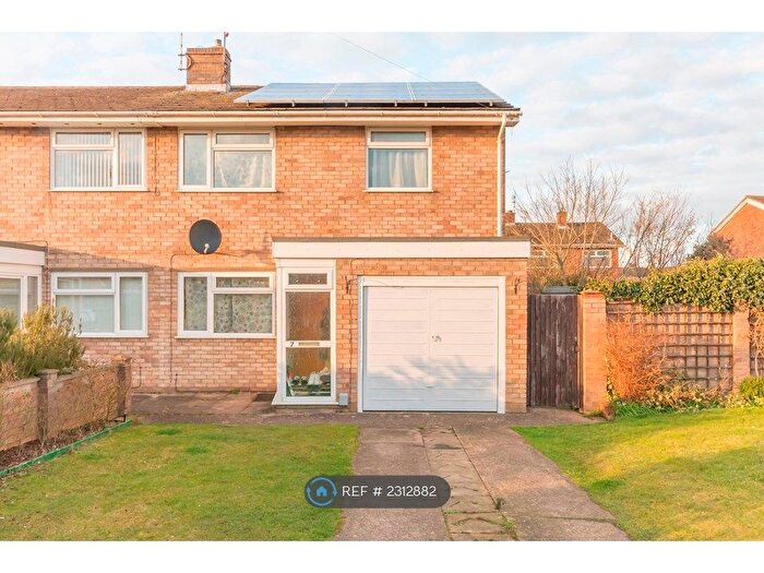 3 Bedroom Semi-Detached House To Rent In Coppingford Close, Peterborough, PE2