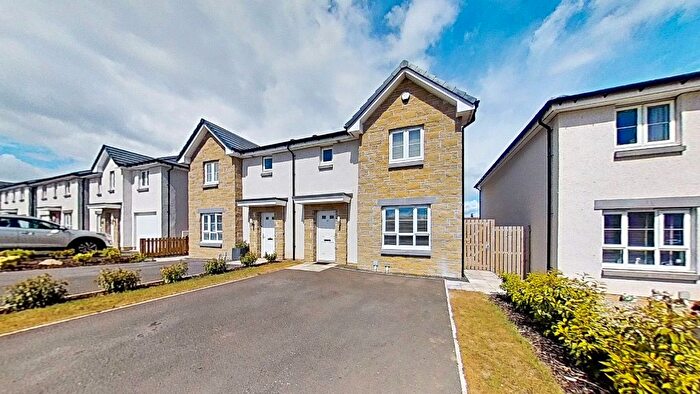 3 Bedroom Semi-Detached House To Rent In Shaw Place, Coldside, Dundee, DD4