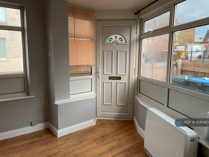1 Bedroom Flat To Rent In Factory Road, Hinckley, LE10