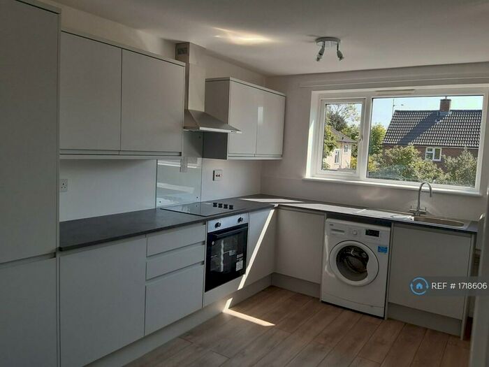 2 Bedroom Maisonette To Rent In Howard Road, Cambridge, CB5