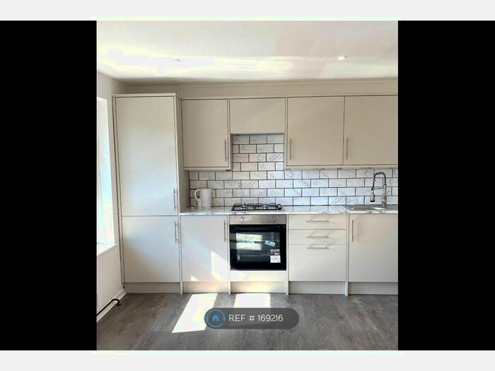 1 Bedroom Flat To Rent In Trinity Court, London, SE7